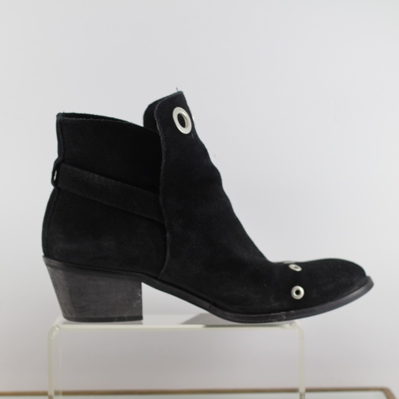 l'intervalle, Beautiful, Black, Suede Booties w/silver grommets - Made in Spain - Picture 8 of 16